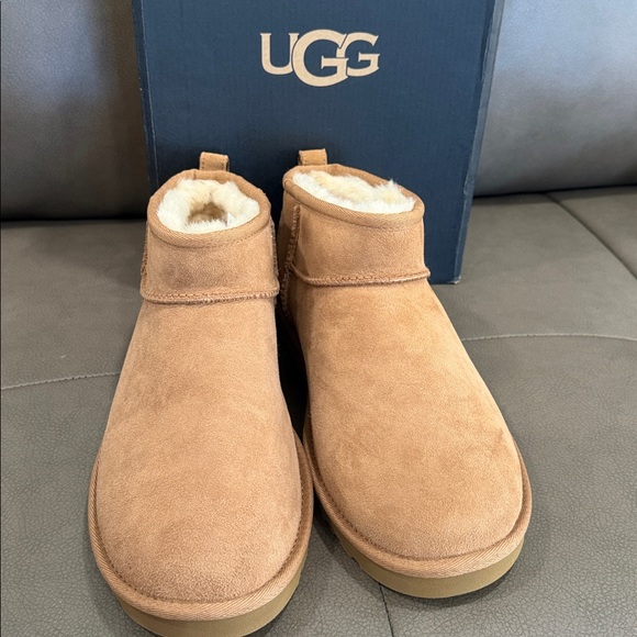 Uggs men classic mini boot •NEW•10 - Picture 4 of 6
